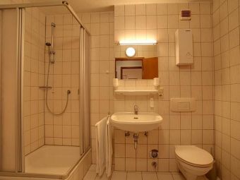 Ferienwohnung Weinbach, Dusche / WC